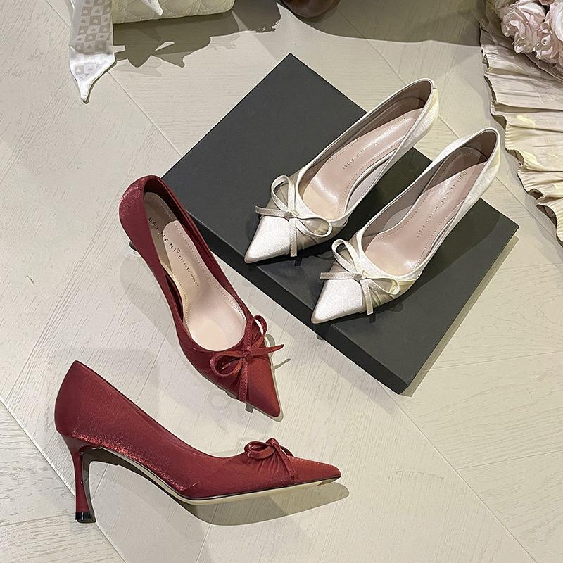 Satin bow Chinese Xiuhe wedding shoes bridal shoes women's pointed high heels single shoes versatile and not tired