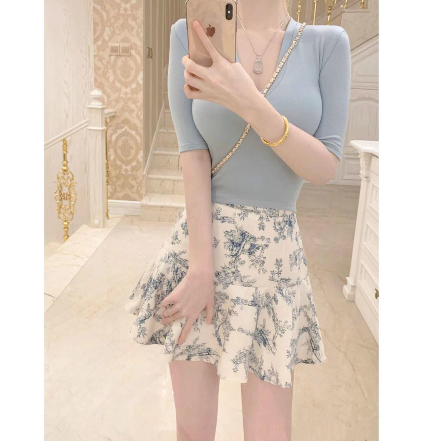 

Elegant Summer Blue Top & Floral Mini Skirt Set XL 60-68kg