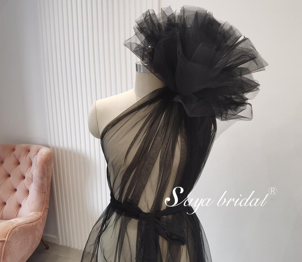 Vestido de Maternidade Sem Mangas com um Ombro Moliya - Estilo Halloween em Tule