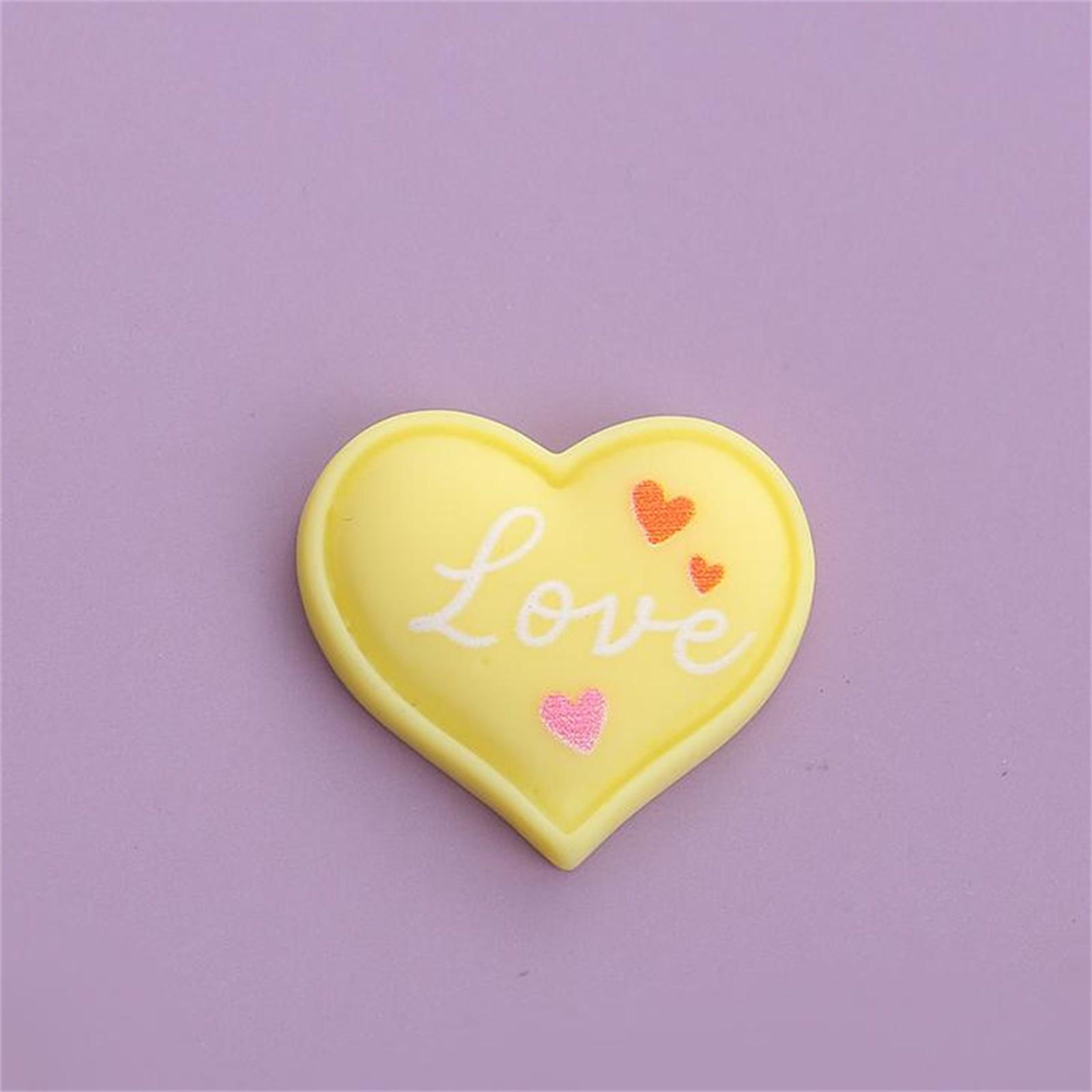 

Смешайте 20 любовных смоляных кабошонов с плоской задней частью, чтобы сделать украшения для скрапбукинга, аксессуары своими руками One Size жёлтый