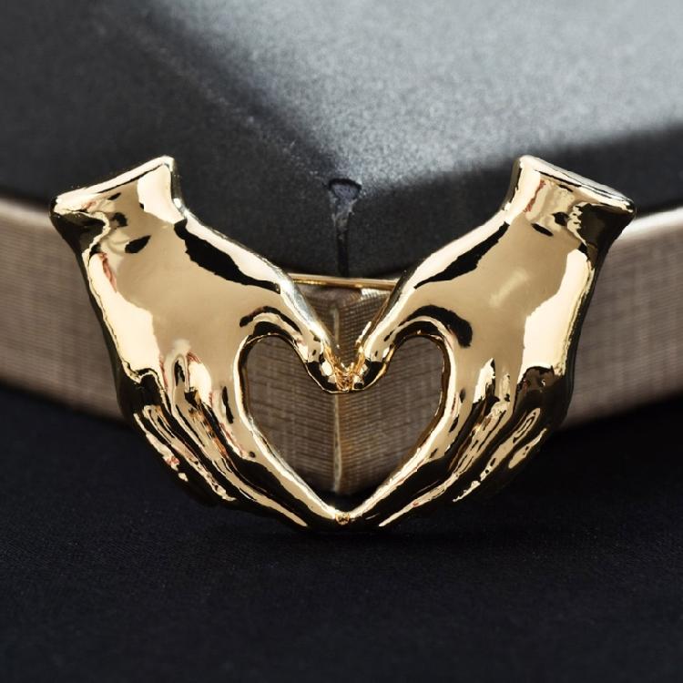 Unique Badge Cartoon Hand Heart Gesture Brooch Trendy Women Brooch Stylish Pin Suitable for Teens and Fashion Lovers
