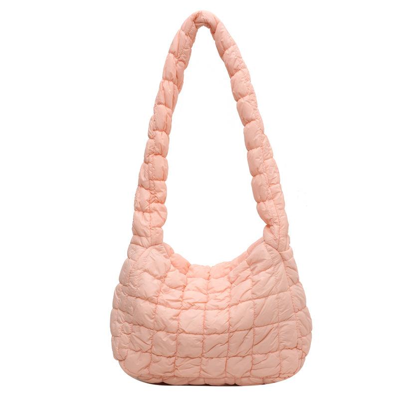 

Містка сумка-тоут через плече, нова плісована універсальна однотонна жіноча сумка-хмара, модна та повсякденна портативна сумка на плече. рожевий