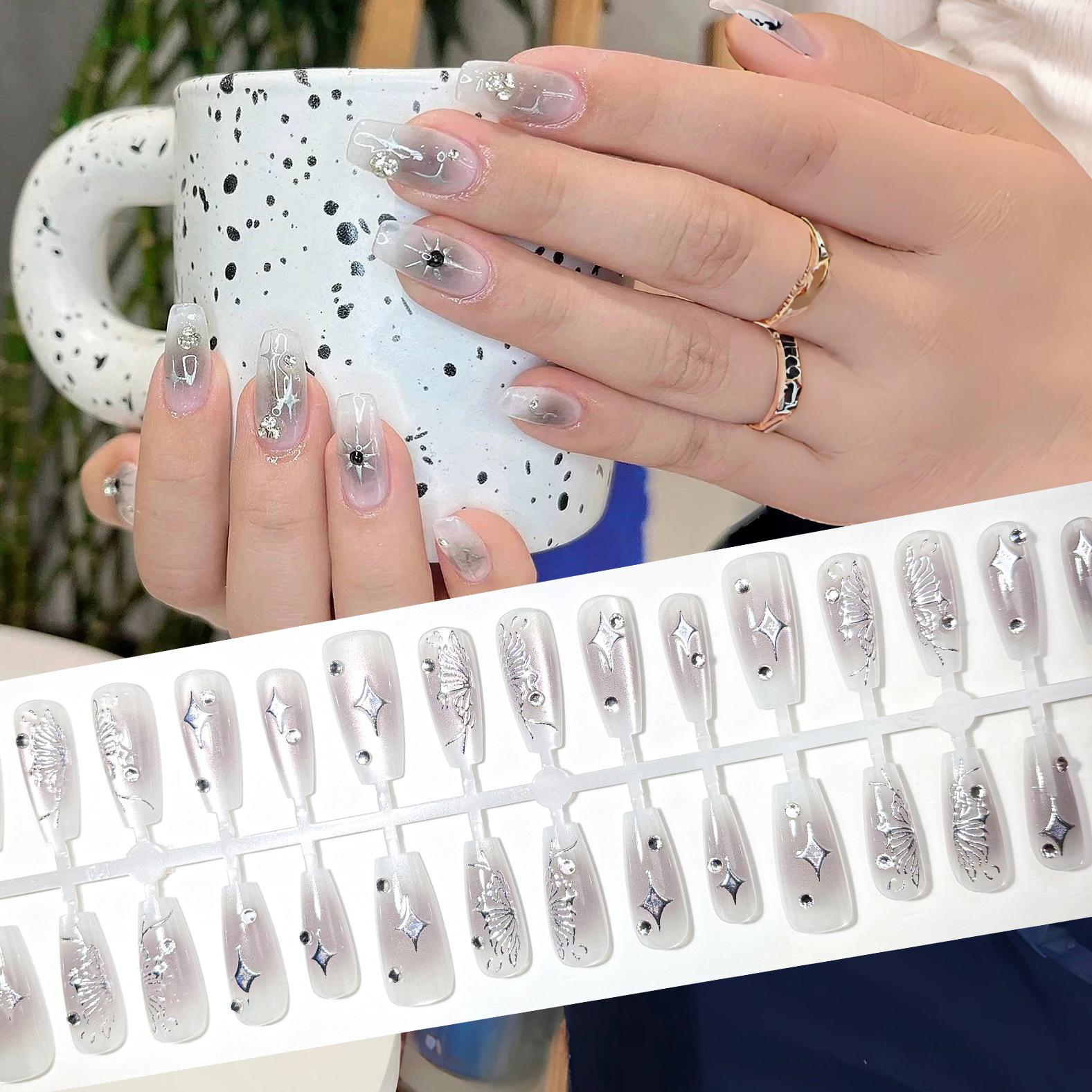 

Starlight Blush Silver Nails: 30-Piece High-End Cool Wearable Nail Art Patch XS/S/M