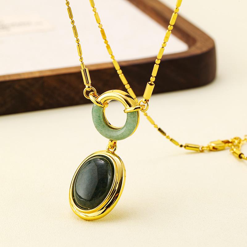 Women's Light Luxury Design Elegant Necklace Fashionable And Versatile Niche Design Sense Sweater Chain Daily Accessories