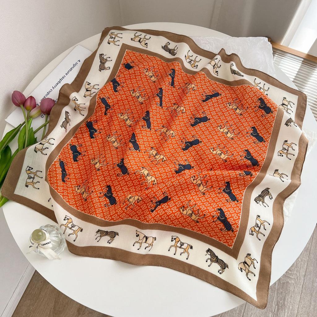 [Collection] Velvet Silk Scarves Women'S Versatile High-End Square Scarves Neck Scarves Spring And Autumn Retro