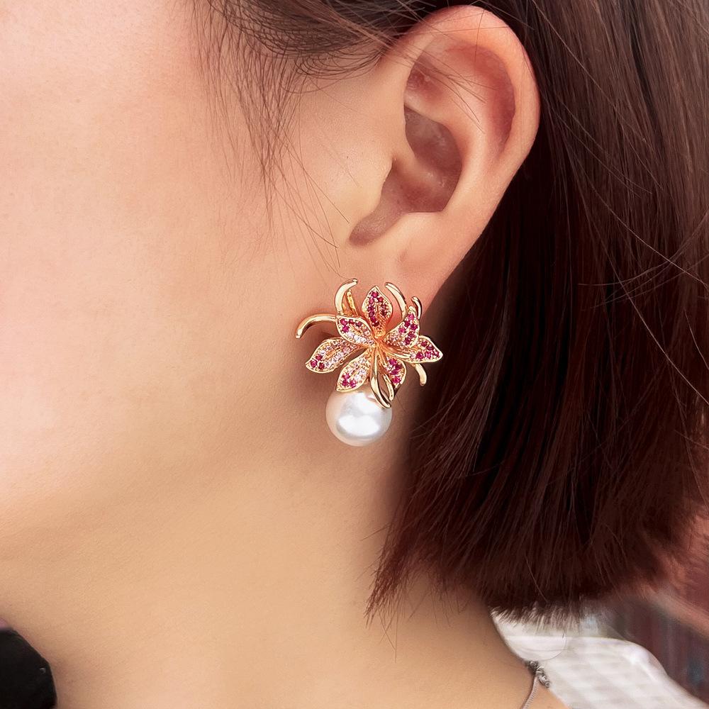 Light Luxury Temperament Short Lily Pearl Earrings Elegant Zircon Inlaid Flower Earrings Earrings