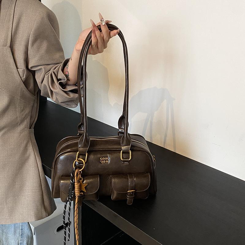 

Retro niche underarm bag women s autumn and winter 2025 new trendy Korean high-end portable large-capacity bowling bag no pendant