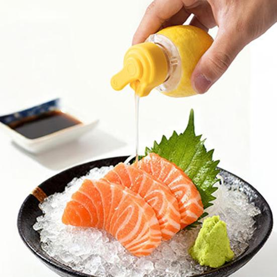 1/2Pcs Lemon Squeezer with Screw Top Lid Built-in Filter Multi-functional Hand Held Juicer Mini Manual Lemon Orange Citrus Lime Press Tool Kitchen
