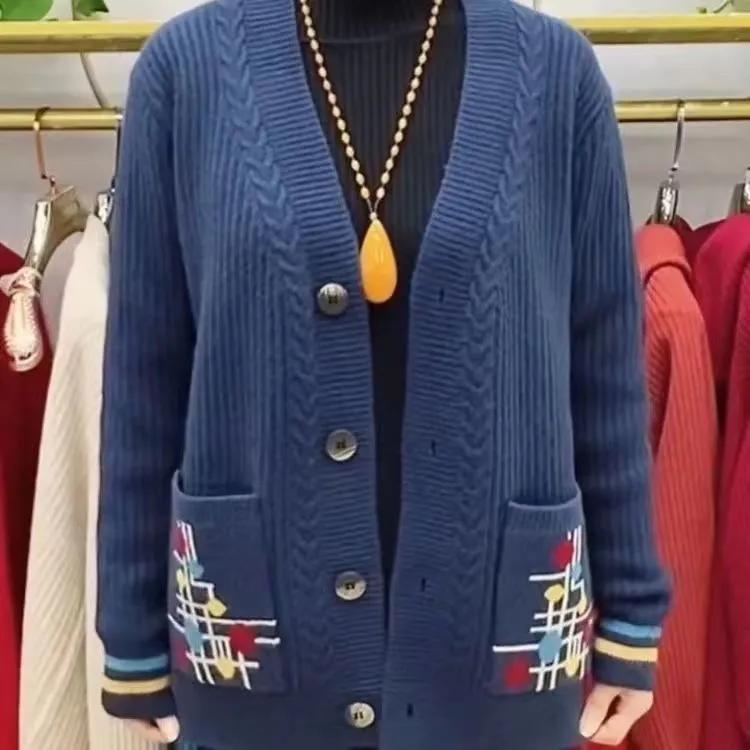 Women Spring Autumn Casual Knit Cardigan Sweater Mother Unique Two Pocket Single Breasted V-Neck Cardigan Jacket