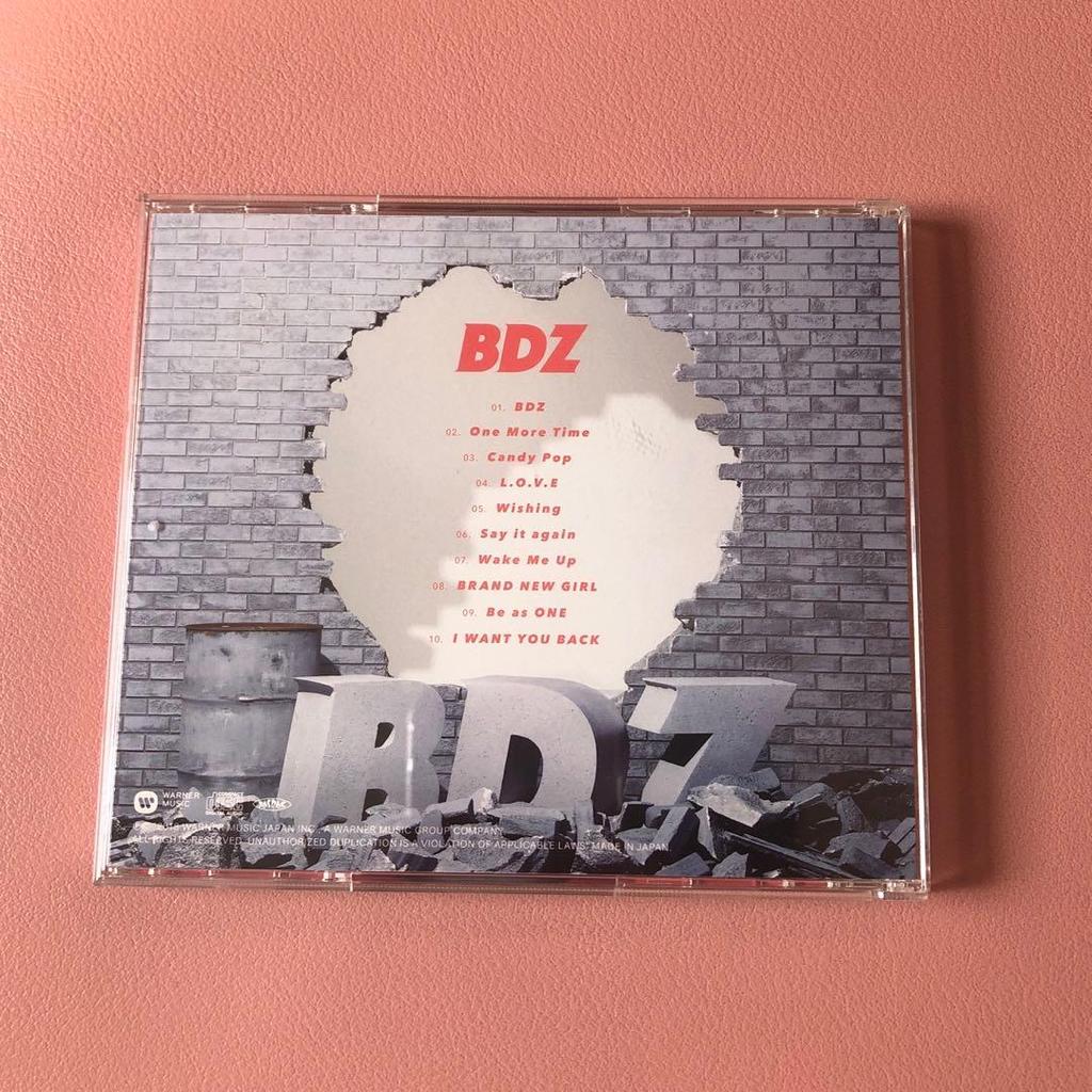 [USED] TWICE BDZ Album CD Momo Trading Card with Photo Card Rare