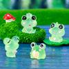 Cute Luminous Frog Figures Resin Animal Ornament For Car Desktop Decoration
