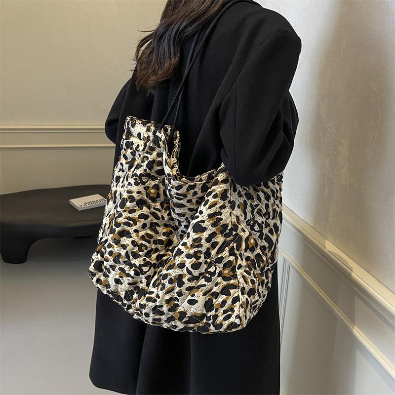 Casual Leopard Print Shoulder Canvas Bag Tote Bag New Korean Version Ins Commute To Work Casual Fashion Simple Cloth Bag