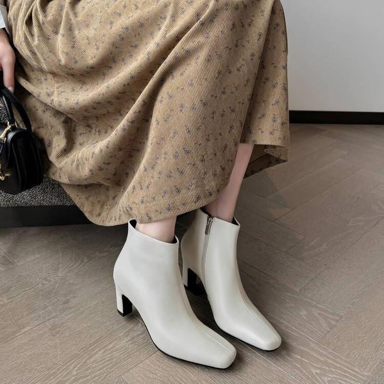 

2025 осінь перший шар коров ячої шкіри квадратний носок бічна блискавка товстий каблук короткі чоботи корейська версія чоботи великої сестри голі чоботи сексуальні модні чоботи жіночі 39 чорний