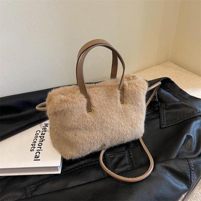 Plüschhandtasche im europäischen und koreanischen Winterstil 2025 – Hochwertige kleine Umhängetasche