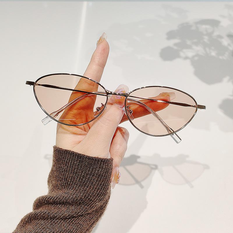 Retro Luxury Women Sunglasses High Quality Metal Frame UV400 Shades Outdoor Travel Beach Daily Street Sunscreen Eyewear