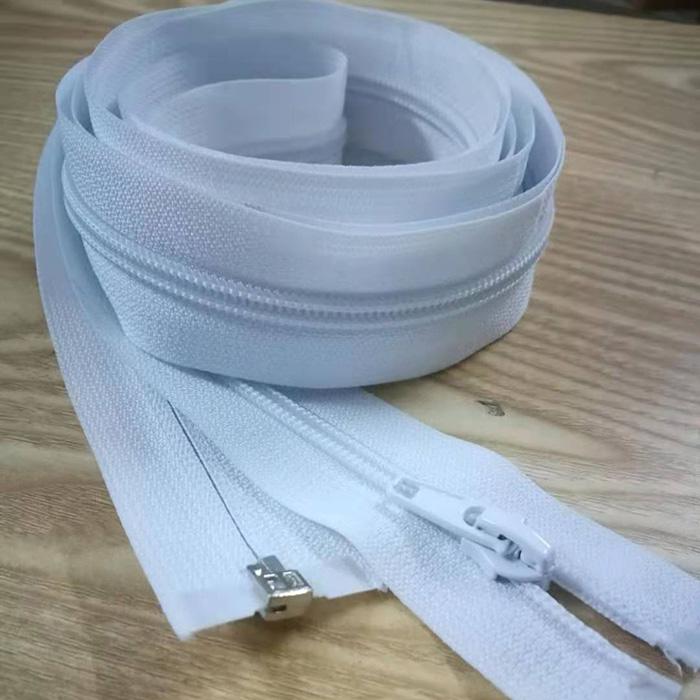 

8m No. 5 Nylon Double-Head Zipper Chain for Sleeping Bags, Parent-Child Quilts, and Bed Covers - Detachable & Super Long Open-End.