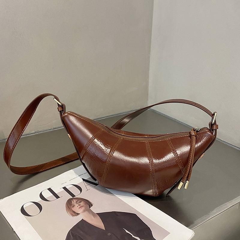 First Layer Cowhide Dumpling Bag, New High-end High Cow Horn Small Bag, High-end Feeling, Niche Crescent Commuting Bag