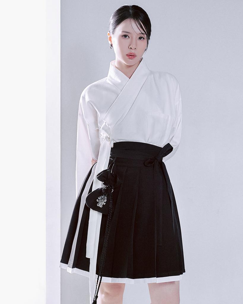 Tiemsseuli Goblin Fortune Pouch Pleated Wrap Skirt Black