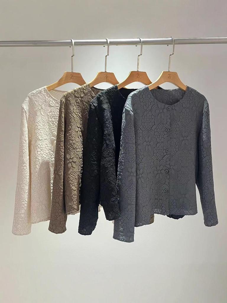 Elegant 2025 Autumn Retro Jacquard Pleated Cardigan Jacket