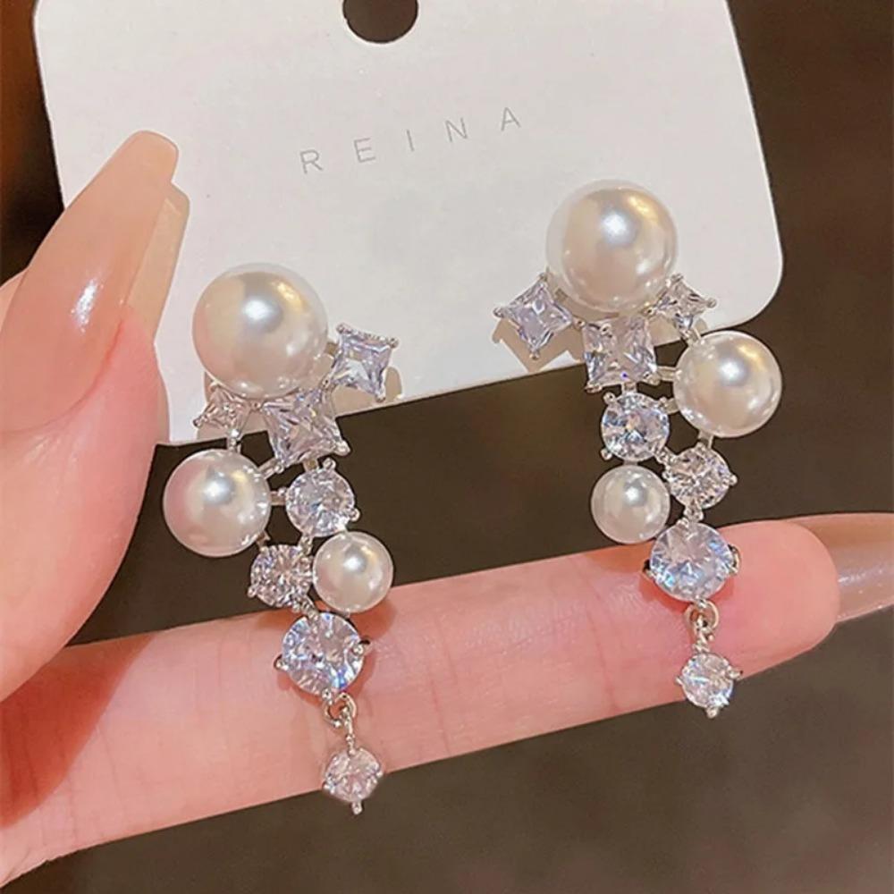 2025 New Trend Simulation Pearl Long Earrings Women's Flower Rhinestone Wedding Pendant Earrings Fashion Korean Jewelry Earrings