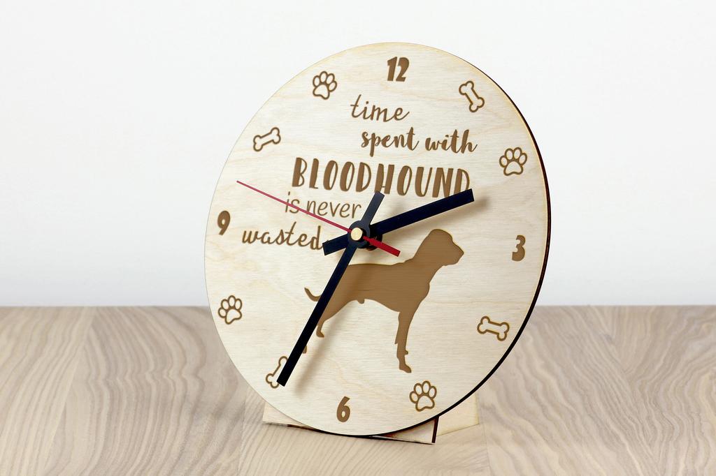 Bloodhound, St. Hubert Hound, Sleuth-hound – Clock with a dog, wooden clock | Art-Dog