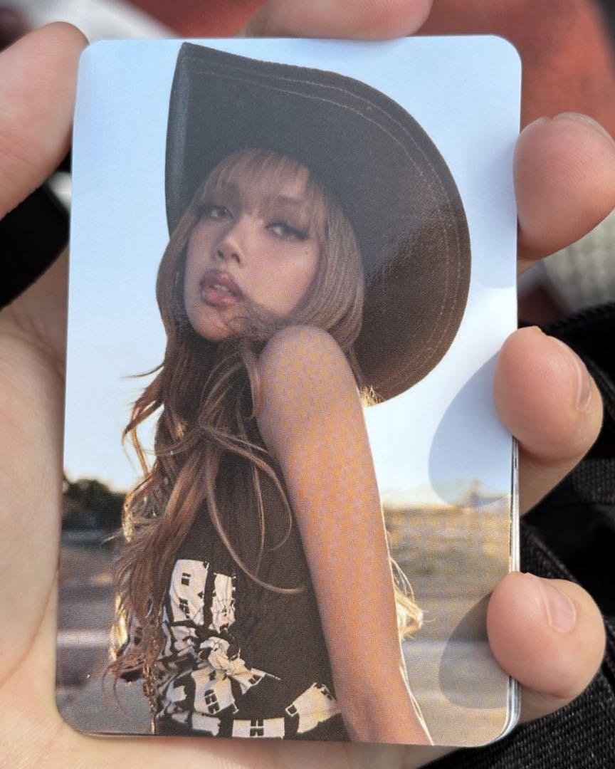 

[USED] BLACKPINK Lisa Waltz Live WVS Members Only Trading Card B