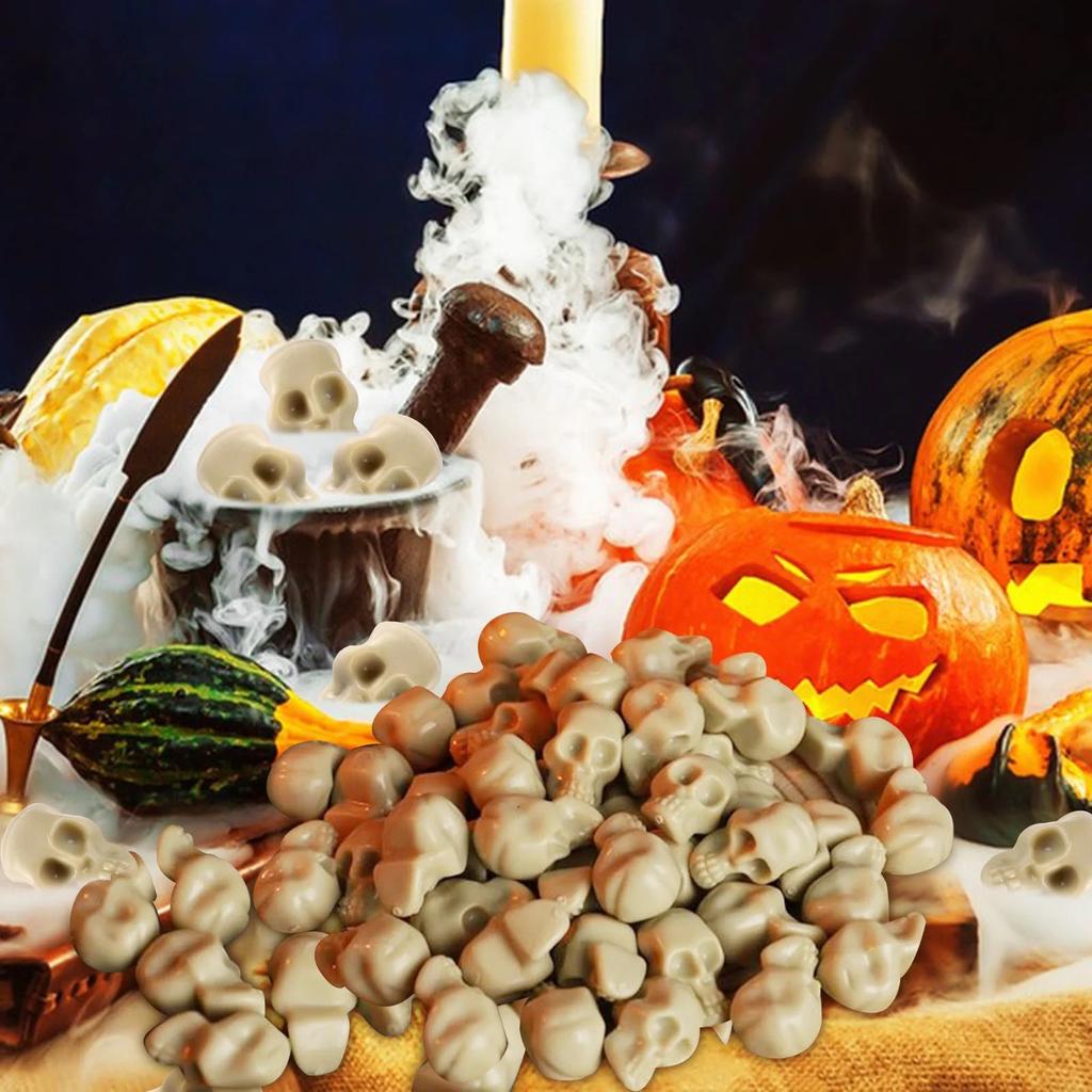 50PCS Mini Scary Skull Heads Statue Luminous Micro Landscape Halloween Skull Miniature Figurine Plastic Pranky Prop