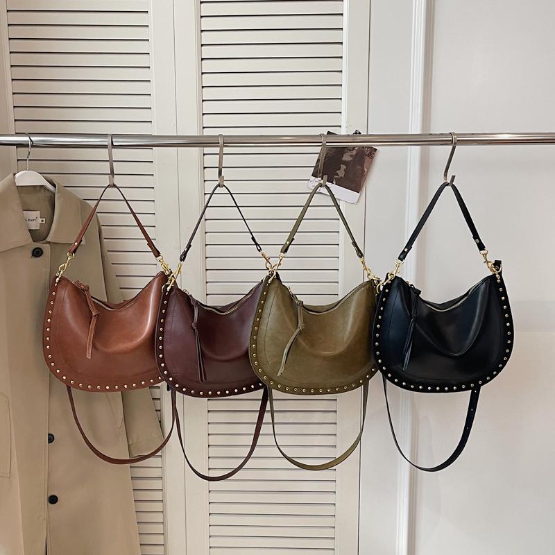 Rivet Crossbody Bag Women's Vintage Underarm Bag Commuter Shoulder Bag