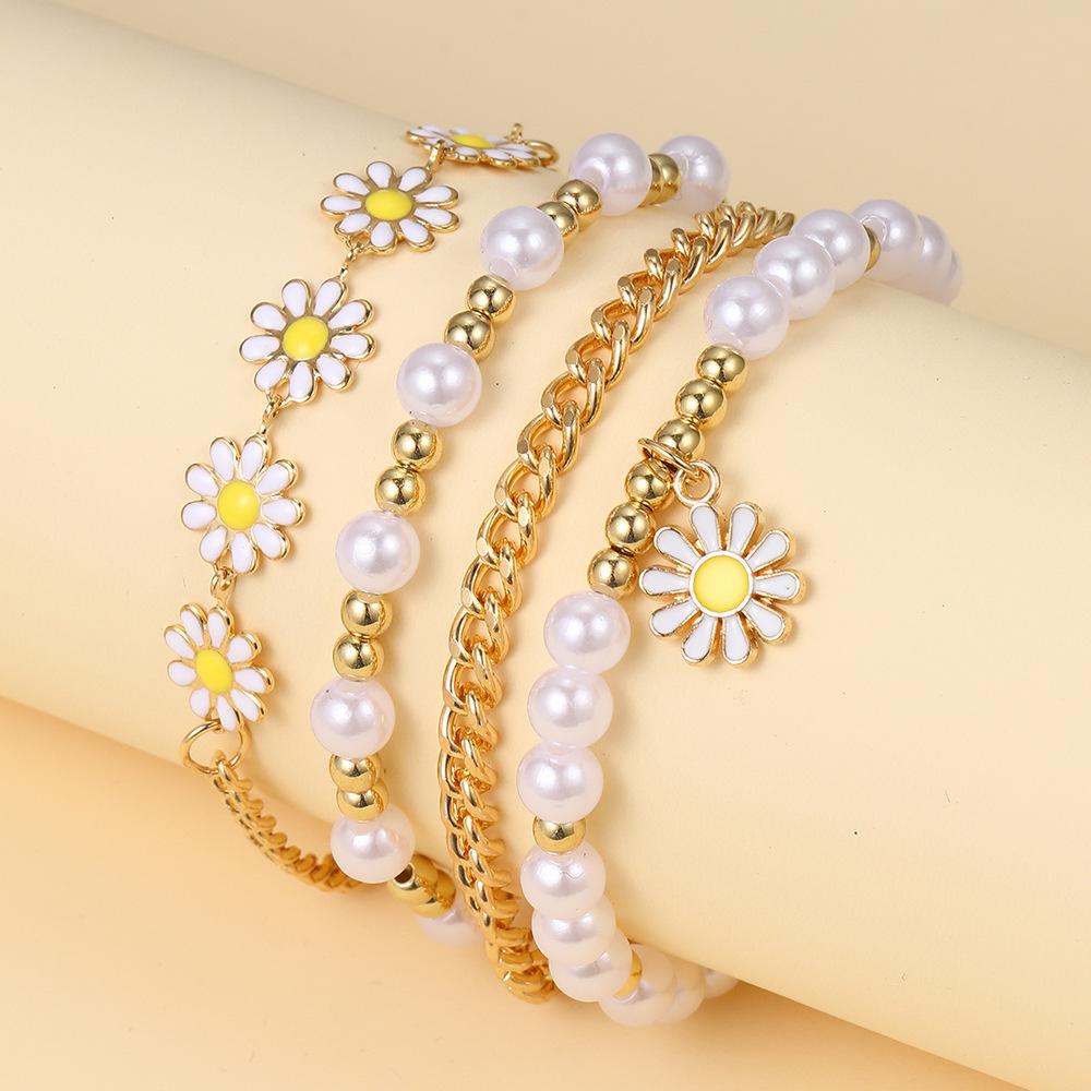 Vintage Daisy Flower Pendant Bracelet Set for Women Bohemian Beaded Enamel Star Heart Pearl Bangles Trendy Jewelry Gifts