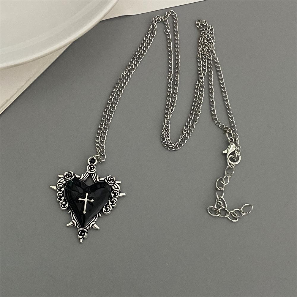 Punk Rock Red Black Heart Pendant Chain Necklace For Men Women Cool Hip Hop Street Vintage Goth Accessories Trendy Jewelry