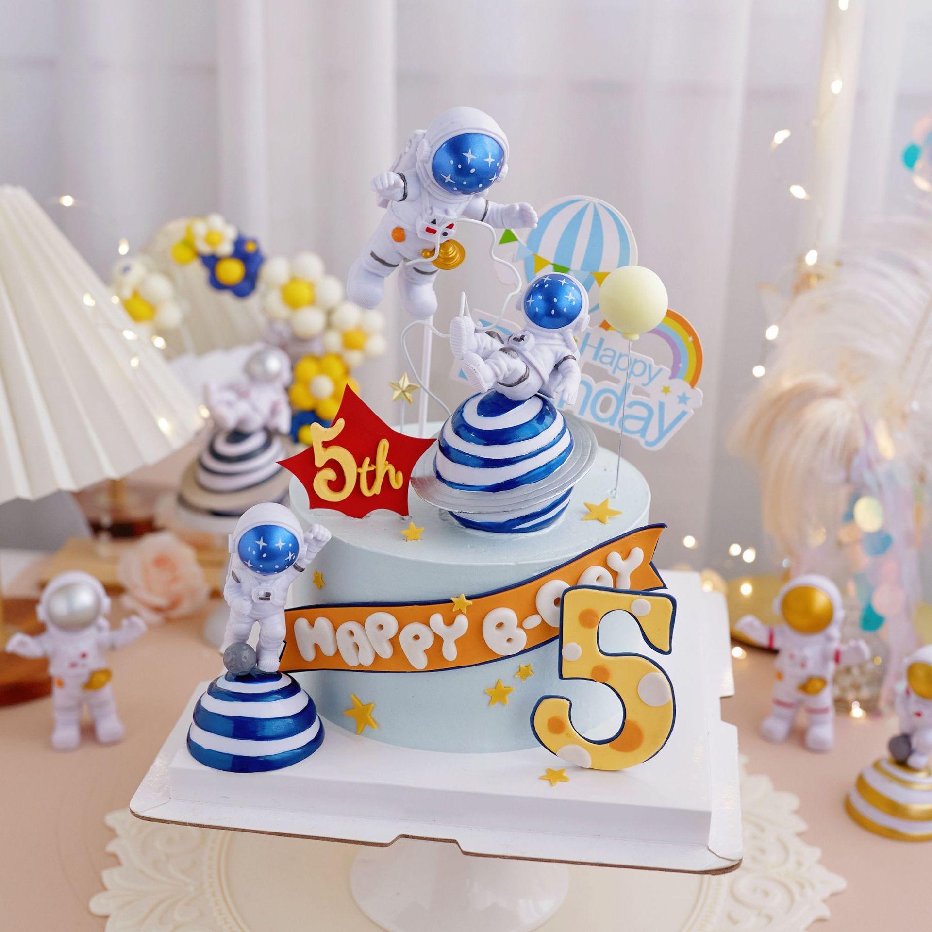 3 шт. фигурки астронавтов — фото 3