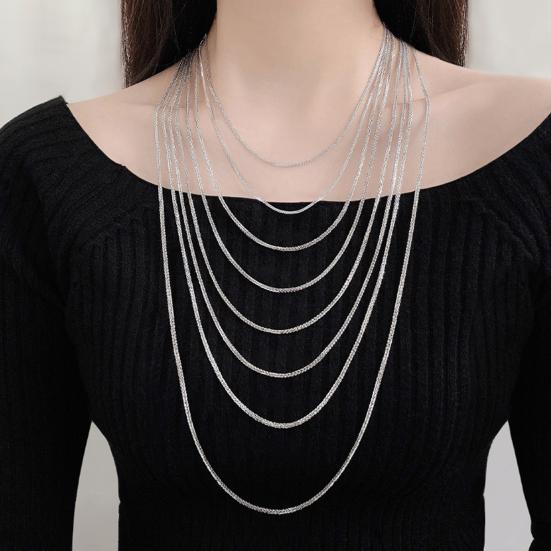 

Ожерелье из витой цепи для мужчин и женщин, тонкая металлическая цепочка, колье, серебряный блестящий ювелирный аксессуар 65cm серебряный