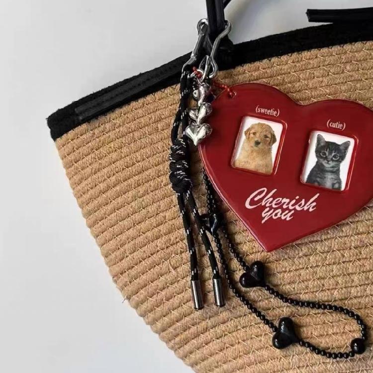 Fashionable Photo Frame Keychain Charm Pendant for Memories Sturdy Plastic Alloy Materials Long Time Use and Rustproof
