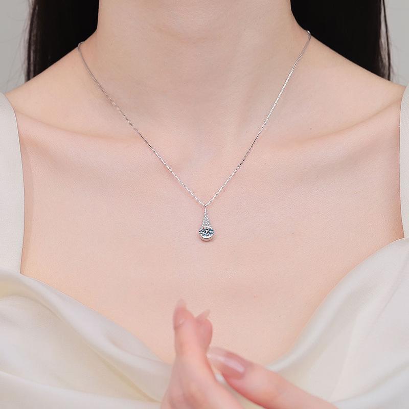 Yinbaichuan S925 Sterling Silver Moissanite Oval Water Drop Necklace for Women - Simple, Trendy Pendant on Box Chain