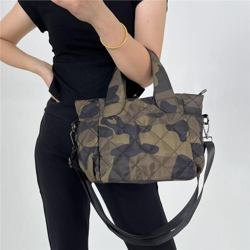Women'S Seam Casual Contrasting Handbag Lightweight And Simple Versatile Embroidered Thread Shoulder Bag