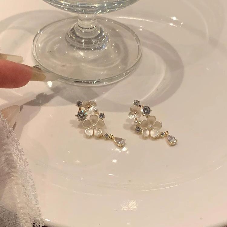 Korean Luxury Zircon Camellia Water Drop Earrings: Versatile High-End Socialite Style Ear Clips