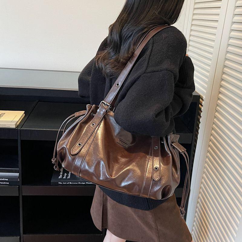 Vintage Fashi Soft PU Leather Large-capacity Tote Bag Underarm Bags Commuting Handbag Wallet Phe Storage Bag Woman Bags
