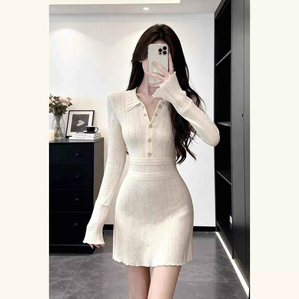 2026 Winter Elegant White Bell Sleeve Knit Dress for Petite