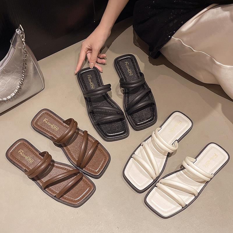 Flat-Soled French-Style Summer Slippers: Chic, One-Strap Sandals for Beach or Outdoor Wear, 2025 Trend.