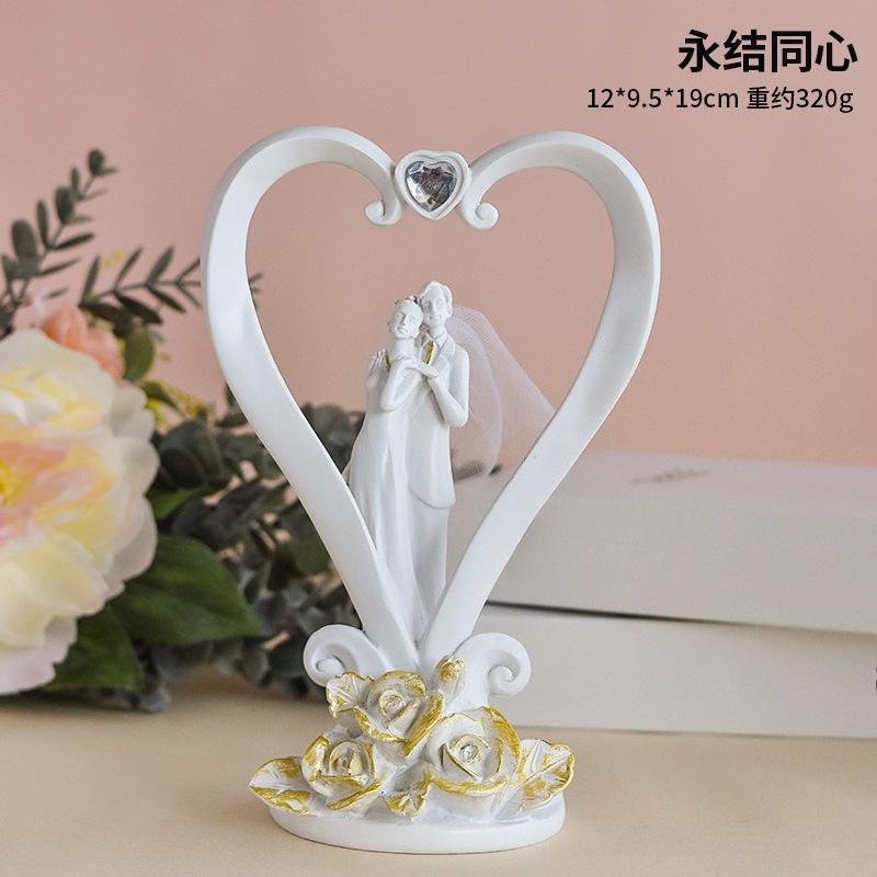 Nordic Style European Wedding Bride and Groom Series Resin Desktop Ornaments Valentine's Day Hand-made Decorative Figurines