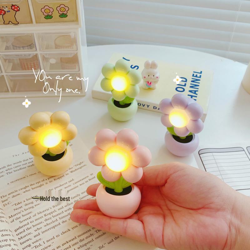 Mini Flower Night Light: Cute Bedroom Bedside DIY Ornament, Creative Graduation Gift Table Lamp, Cream Glue Finish