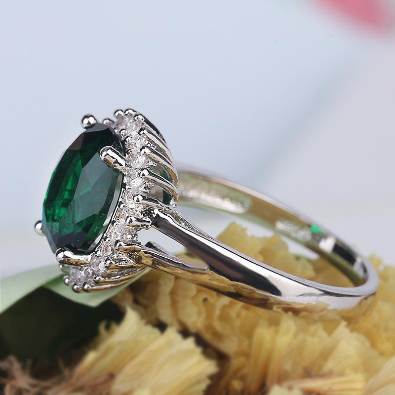 Year Round Ring Diamond Classic Fashion Women'S Zircon Wedding Green Crystal Jewelry