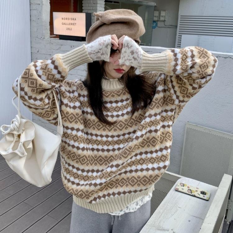

Осенне-зимний пуловерный свитер топ женский ретро полосатый жаккардовый свободный верхняя одежда универсальный контрастного цвета с круглым вырезом вязаный свитер average size