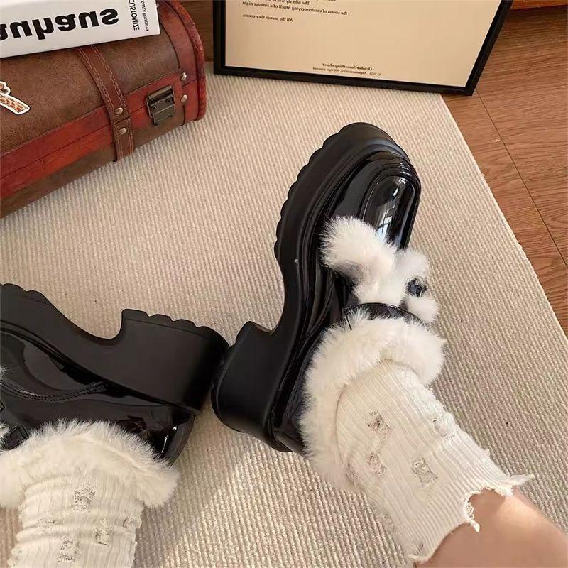 Thick-soled versatile patent leather loafers women's 2025 autumn and winter new velvet cotton shoes black small leather shoes fluffy shoes