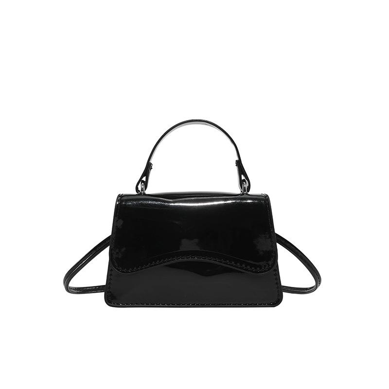 

Women s bag fashion shoulder bag simple oblique span bag small square bag 2026 new trendy solid color handbag foreign style mobile phone bag чёрный