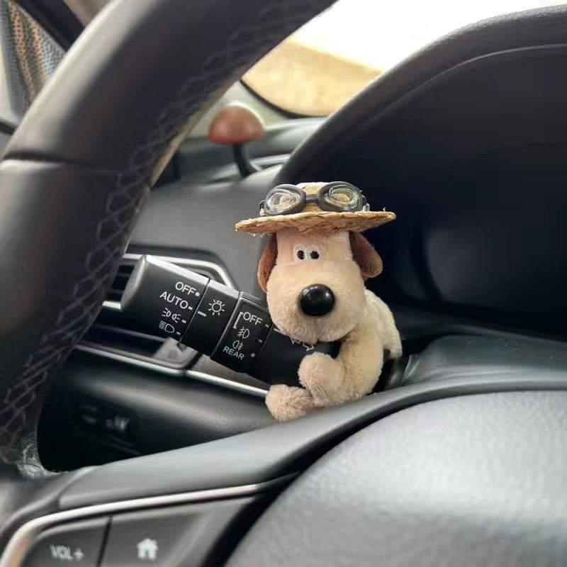 Auto-Dekorationspuppen, Piloten-Pawdog-Lenklichter, Scheibenwischer-Yellow-Schild-Ornament, niedlicher Schleifenhund, Auto-Wischer-Puppe, Innenzubehör
