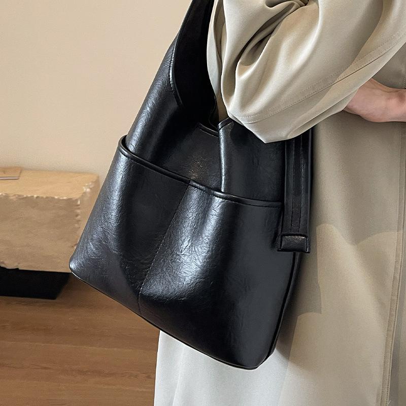 

Tote Bag Women S Bag Large Capacity Bucket Bag Retro Commuter Shoulder Underarm Bag Luggage чорний