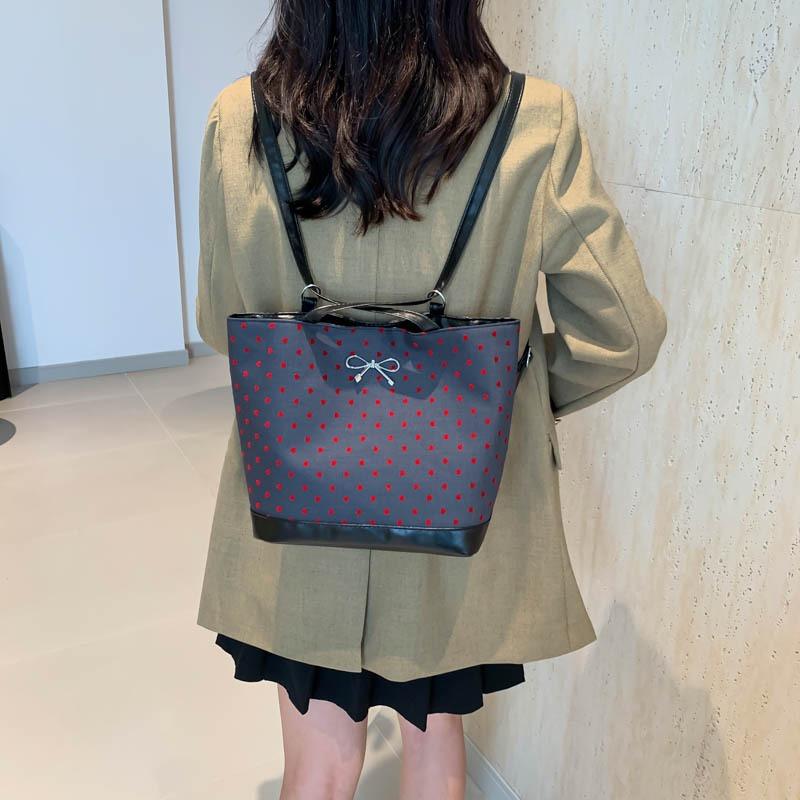 Fashion casual single shoulder armpit large capacity college style tote bag new commuter handbag