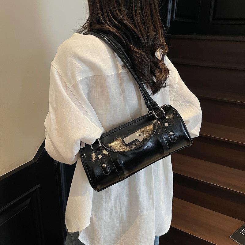 Urban Minimalist Bowling Handbag Women's Commuter Shoulder Crossbody Bag Stylish Chic Summer 2026 Synthetic Leather Pillow Bags