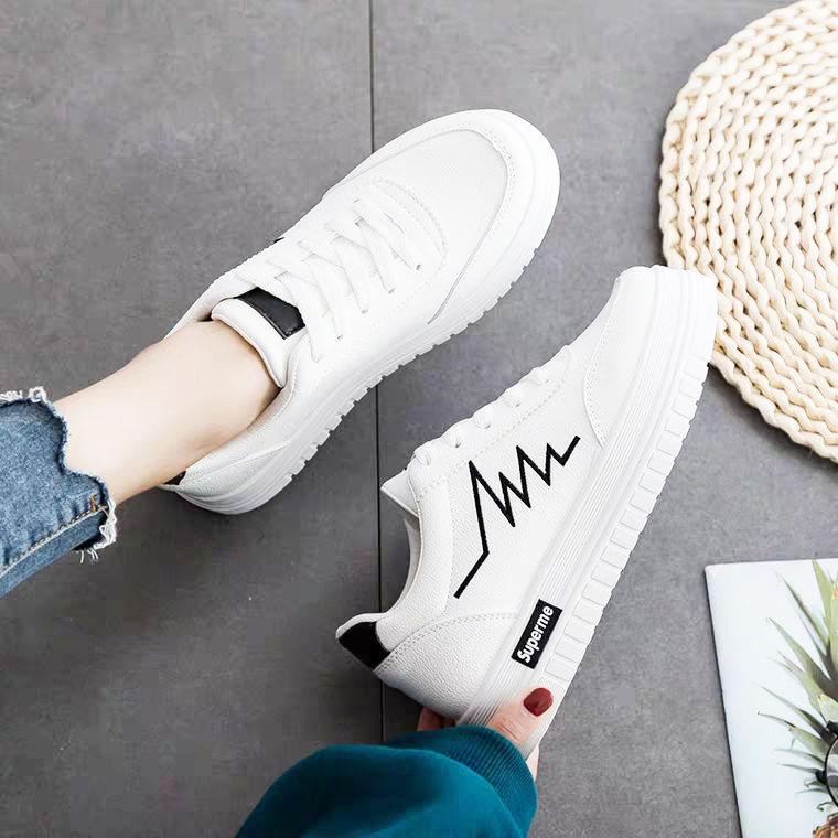 Fast Delivery of 22 Spring and Summer New Student Muffin Thick-soled Sneakers